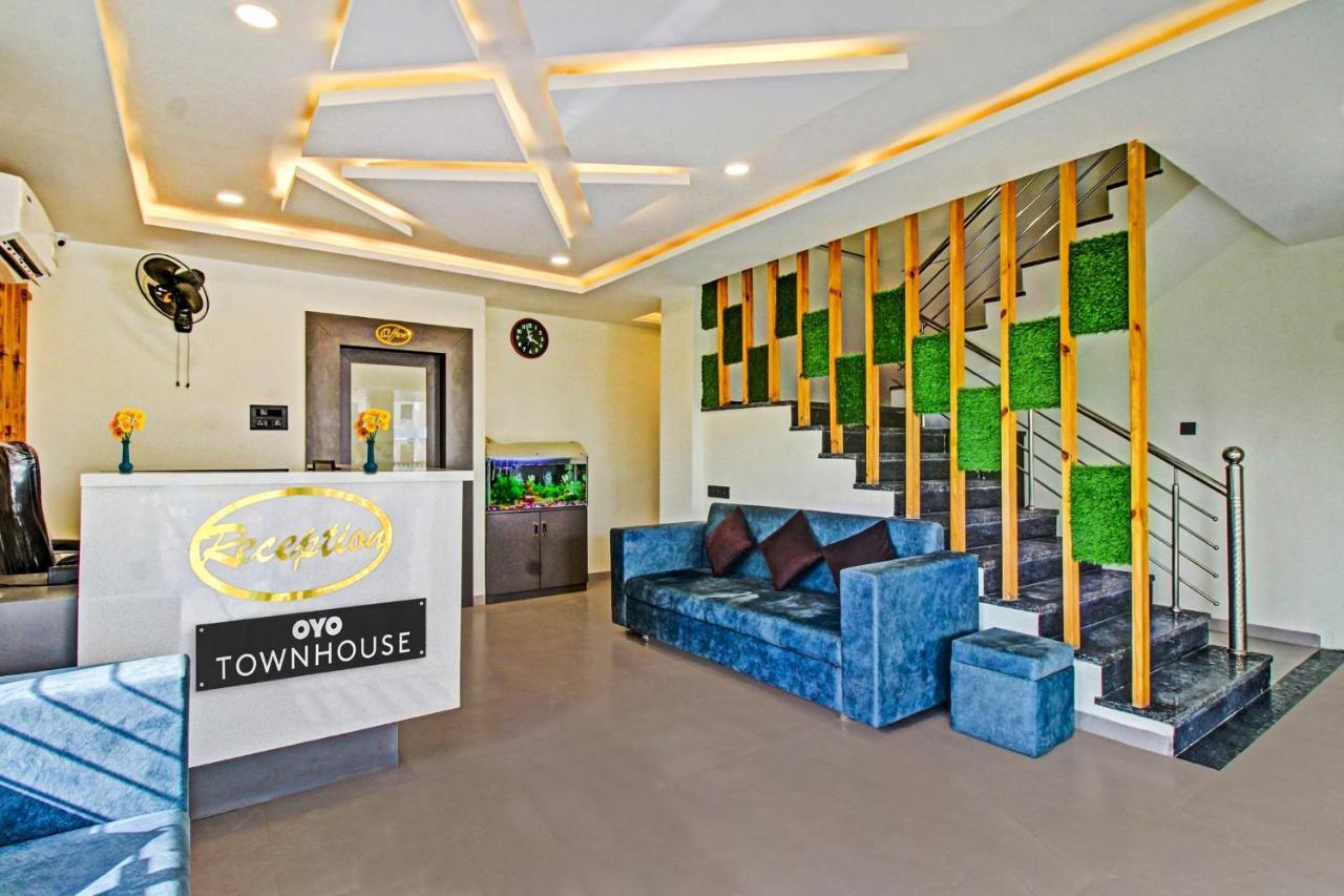 Townhouse Md Star Hotell Nagpur Exteriör bild
