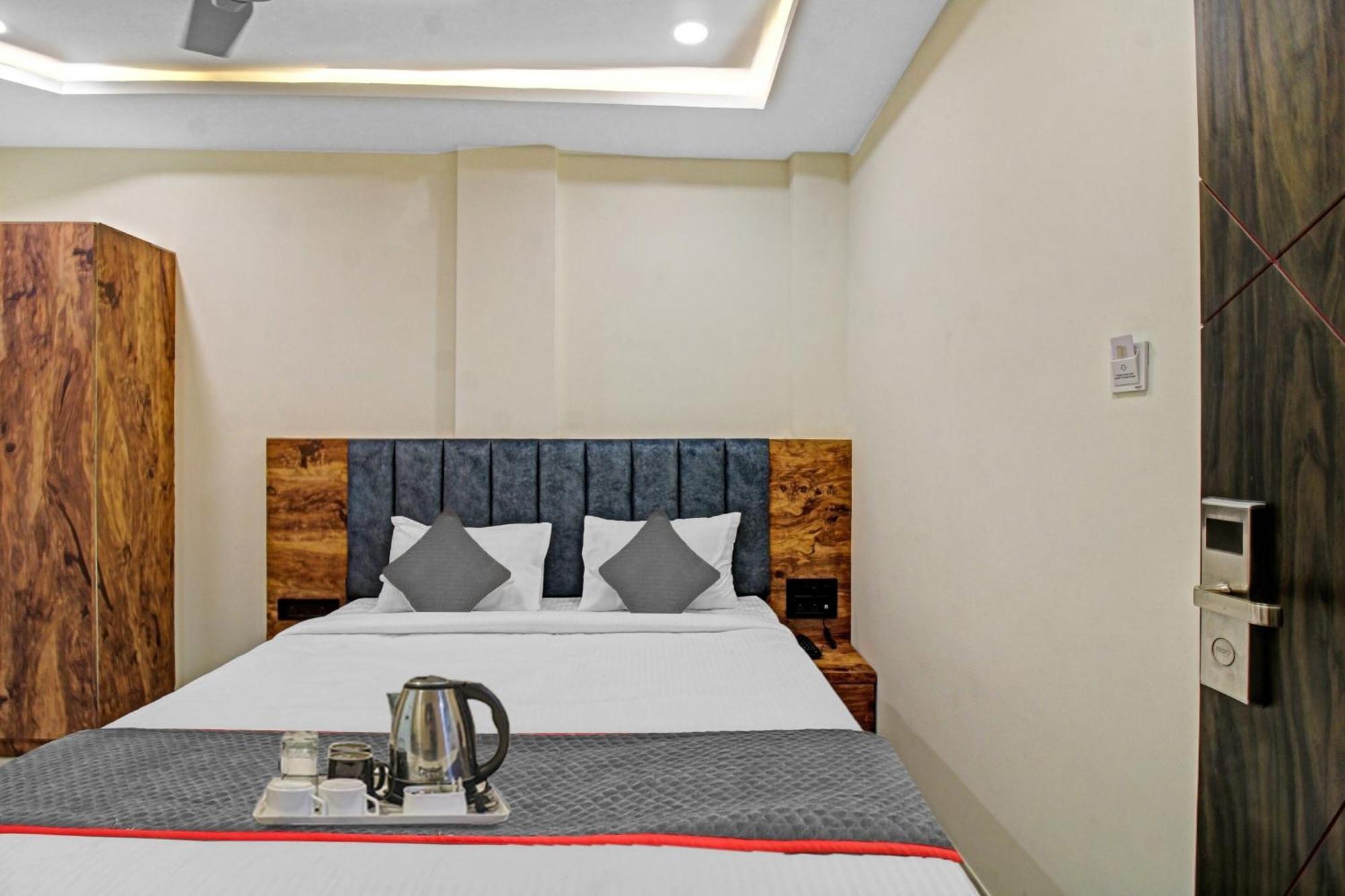 Townhouse Md Star Hotell Nagpur Exteriör bild