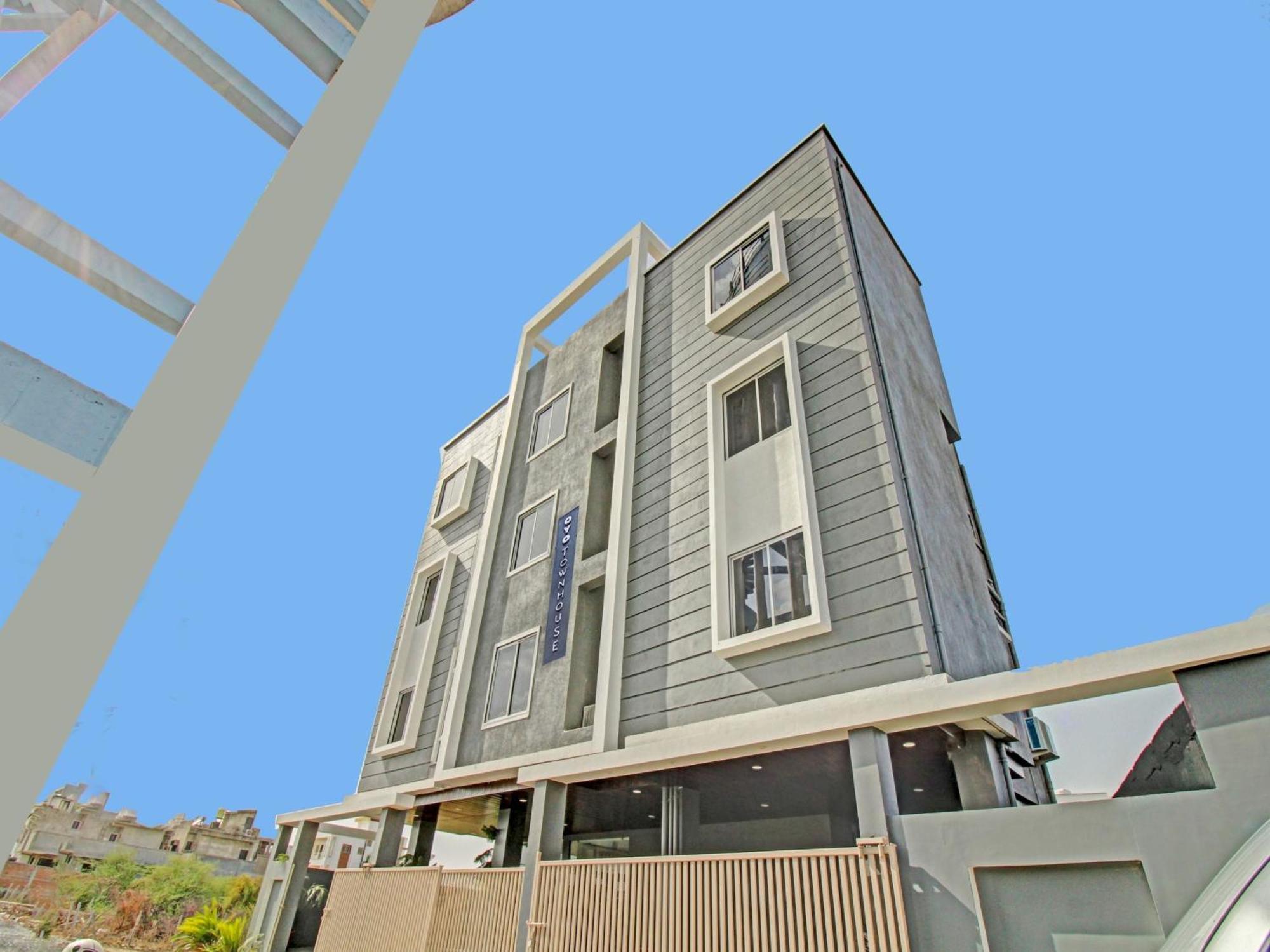 Townhouse Md Star Hotell Nagpur Exteriör bild