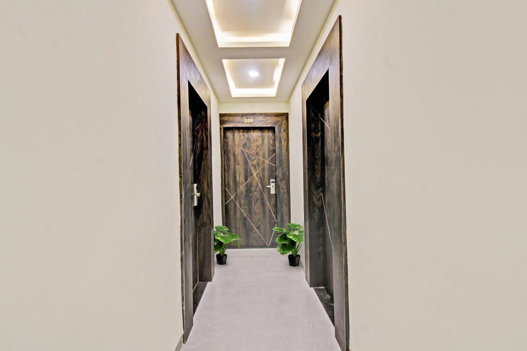 Townhouse Md Star Hotell Nagpur Exteriör bild